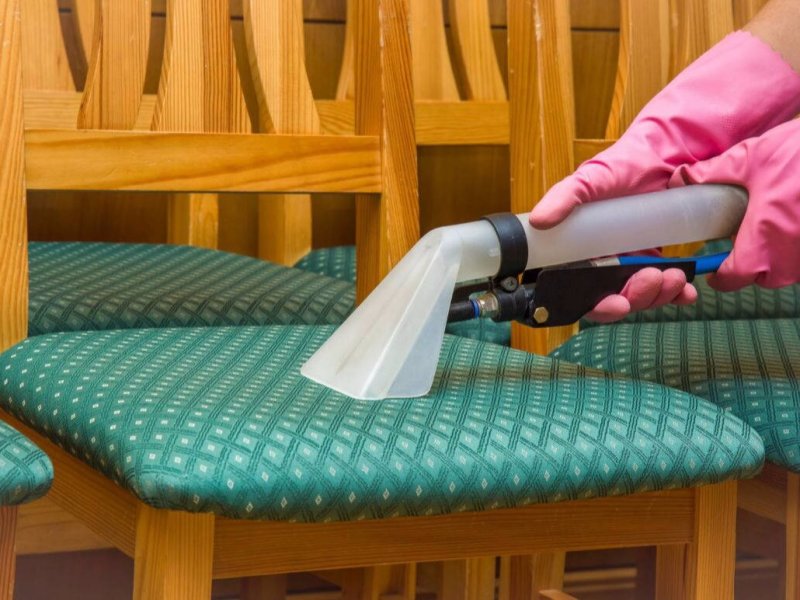 How to Clean Chairs at Home and in the&nbsp;Office
